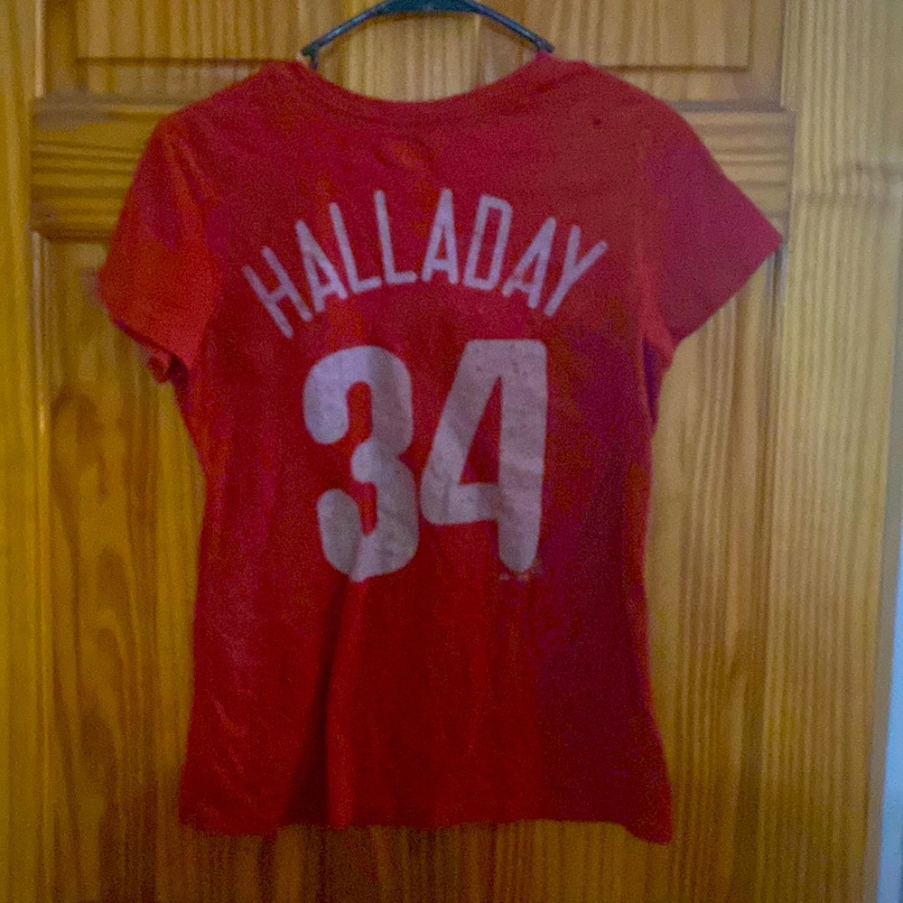 retired phillie "Halladay" womens T
